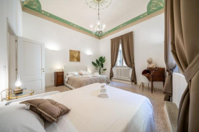 3 minutes from Piazza Maggiore Historical flat